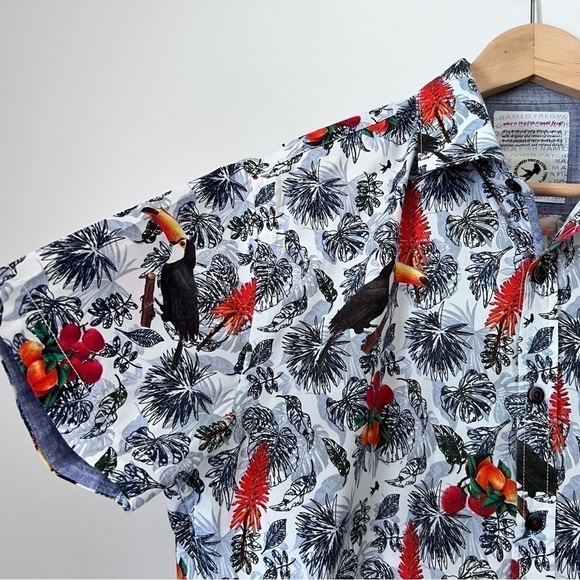 A Fish Named Fred Toucan Leaf Print Colorful Short Sleeve Shirt from Amsterdam M - Picture 4 of 14